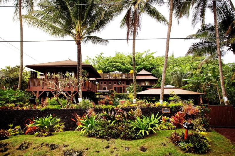 The Bali House and Bali Cottage at Kehena Beach Big Island Vacation